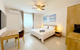 Bon Bini Suites